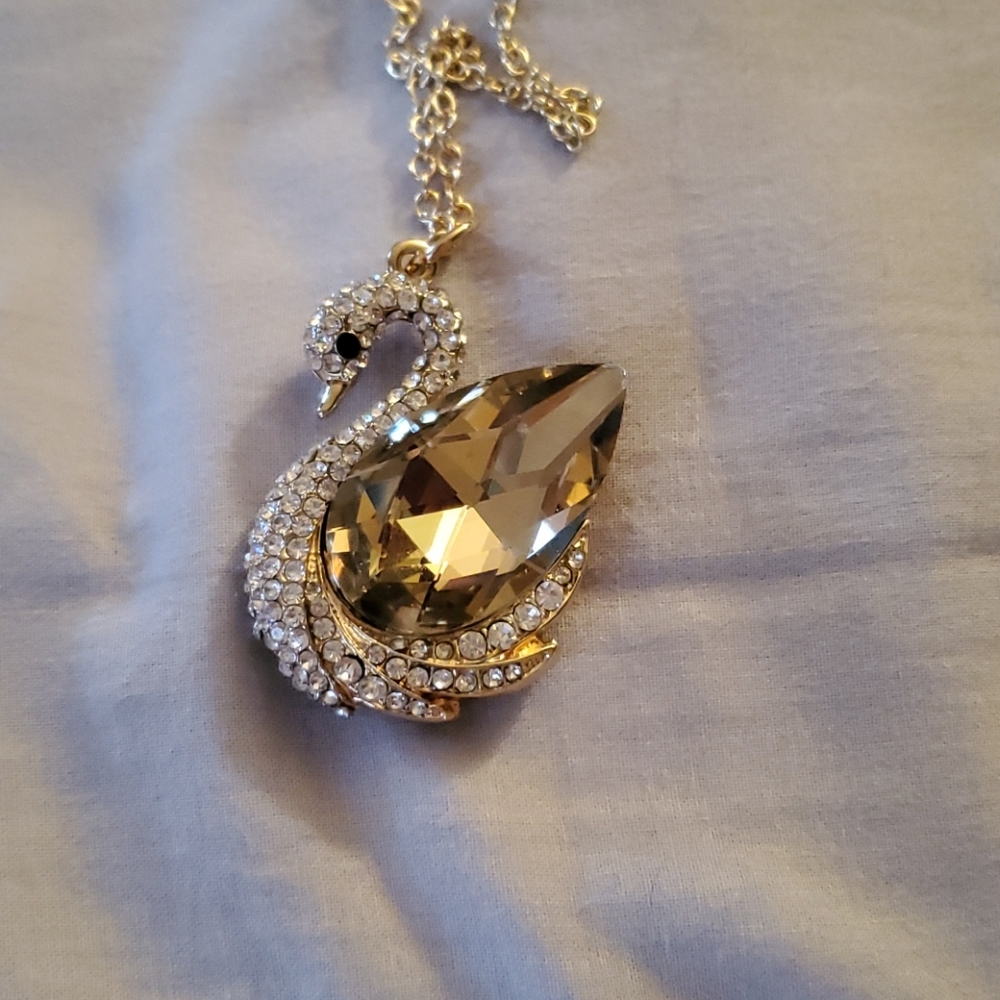 Swan necklace